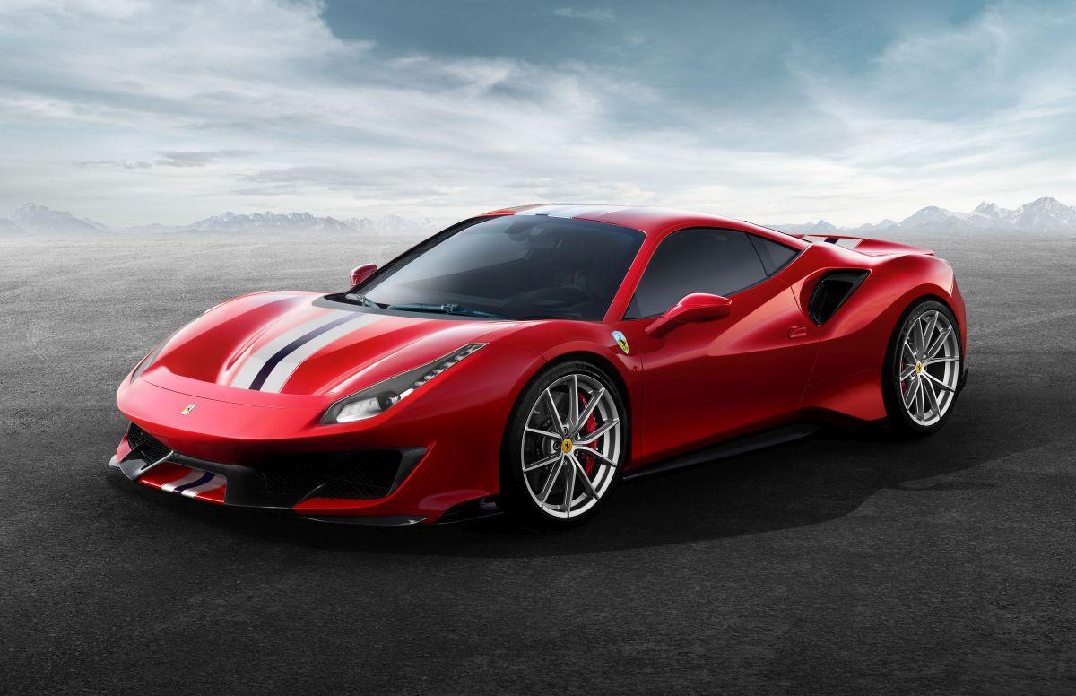 【たー】812 Competizione 488 Pista GENEVA 2018 - Ferrari 488 Pista revealed ahead of the show
